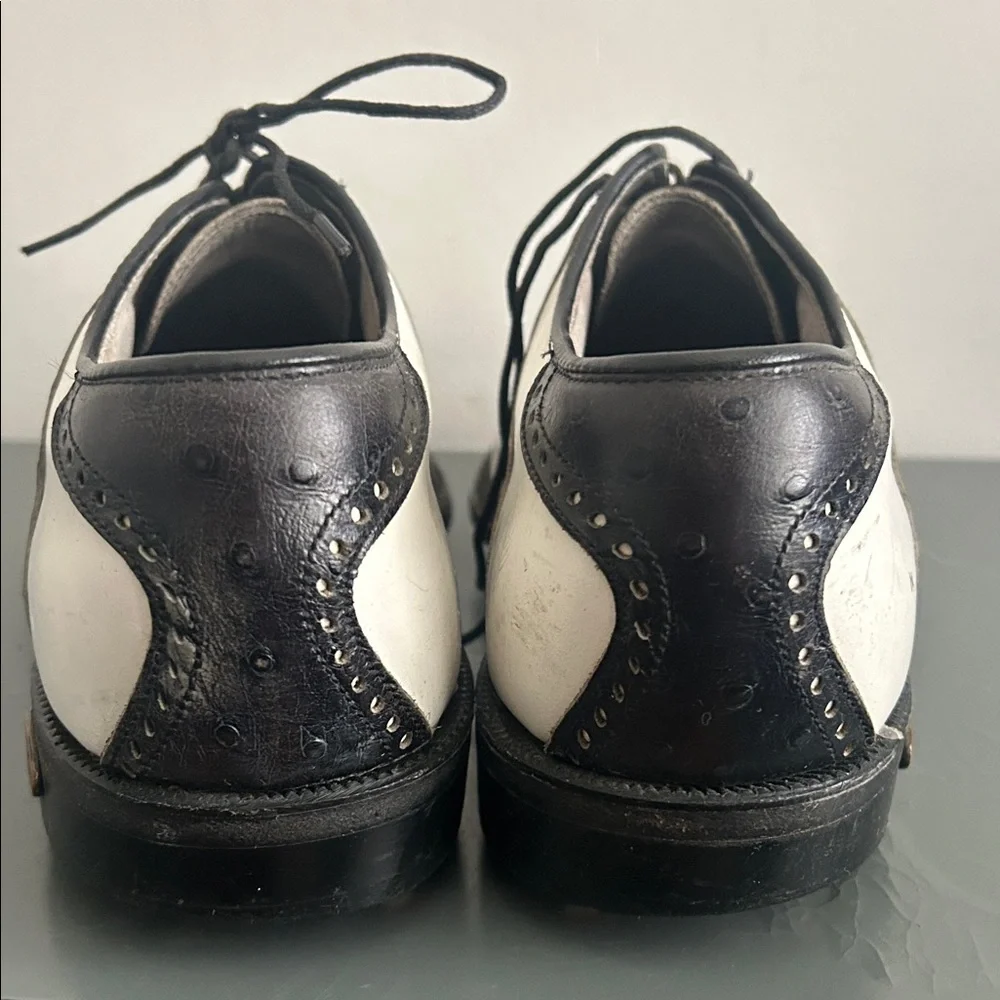 FootJoy, Men’s Size 9D Classic Dry Golf Shoes